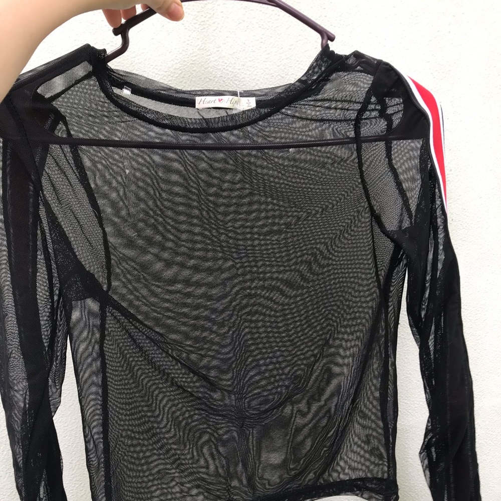 Woman’s mesh long sleeved crop top